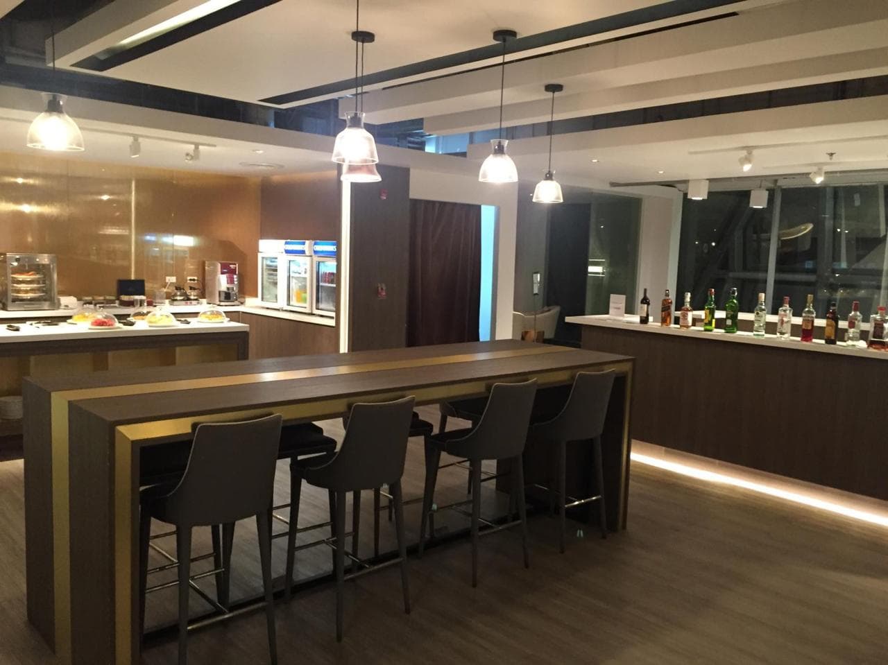 Miracle First Class Lounge