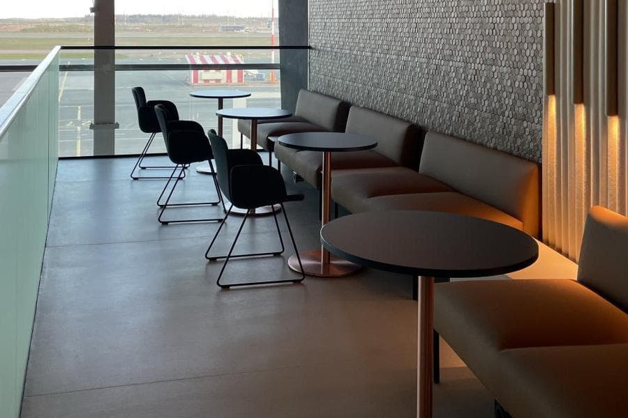 Aspire Lounge lounge at HEL photo 2