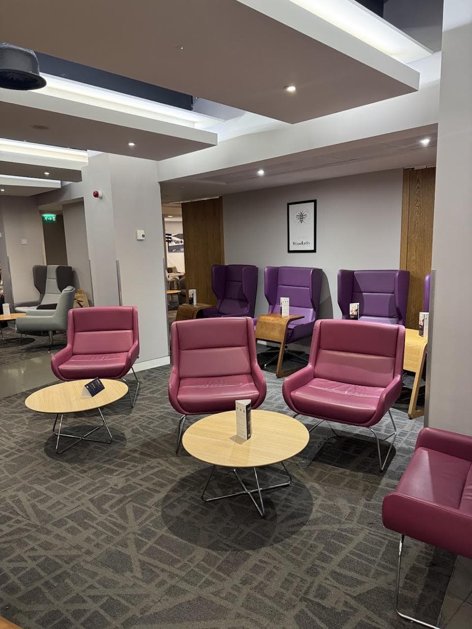 The Escape Lounge lounge at MAN photo 4