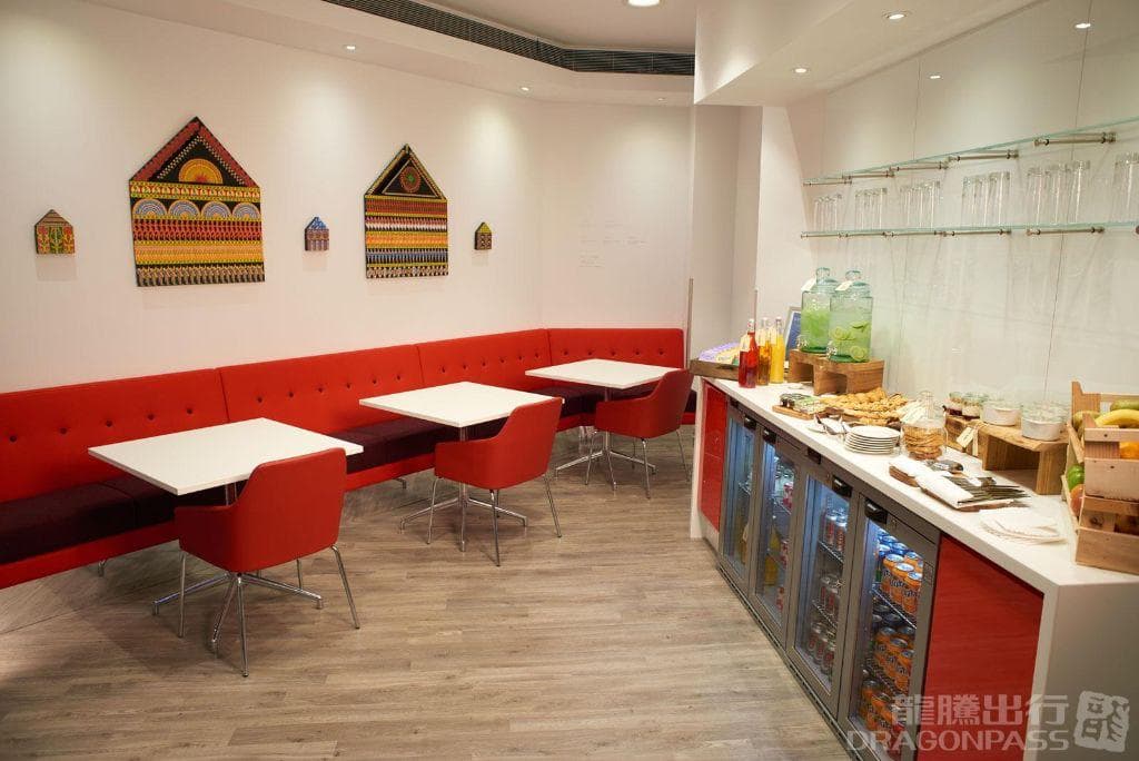 Plaza Premium Lounge (Arrivals)